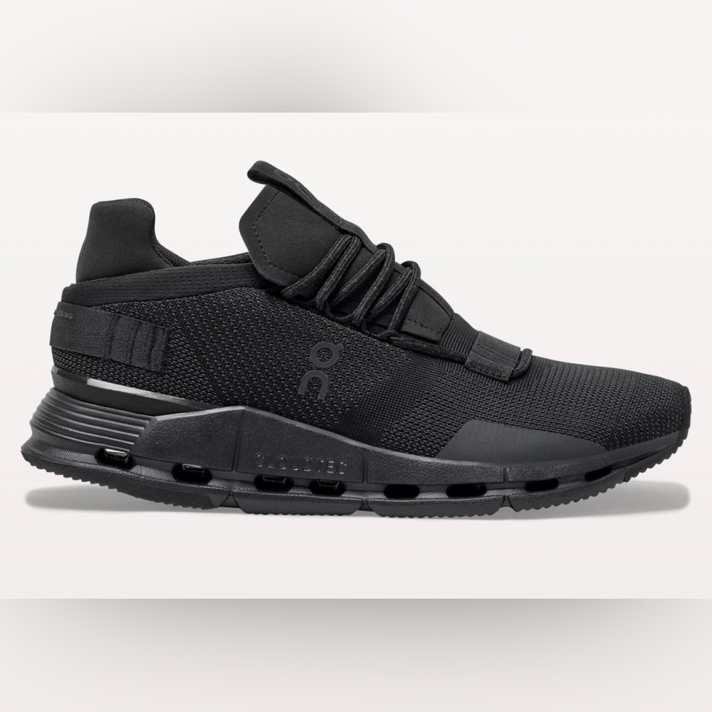 WORN ONCE! On Cloud Novas!